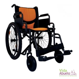 Silla de ruedas todo terreno con tapicería roja